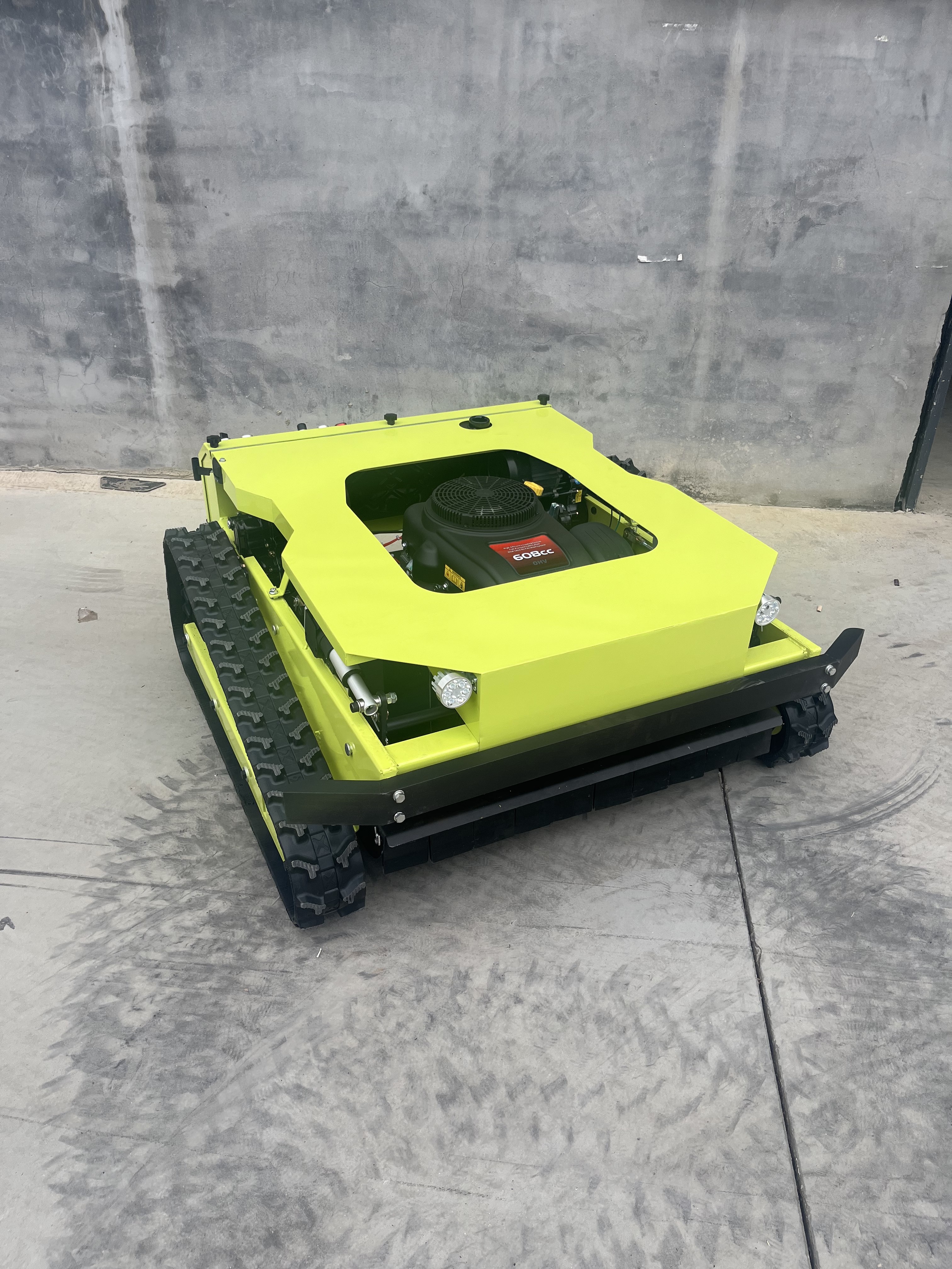 Pro Series flat-blade mower in lime green