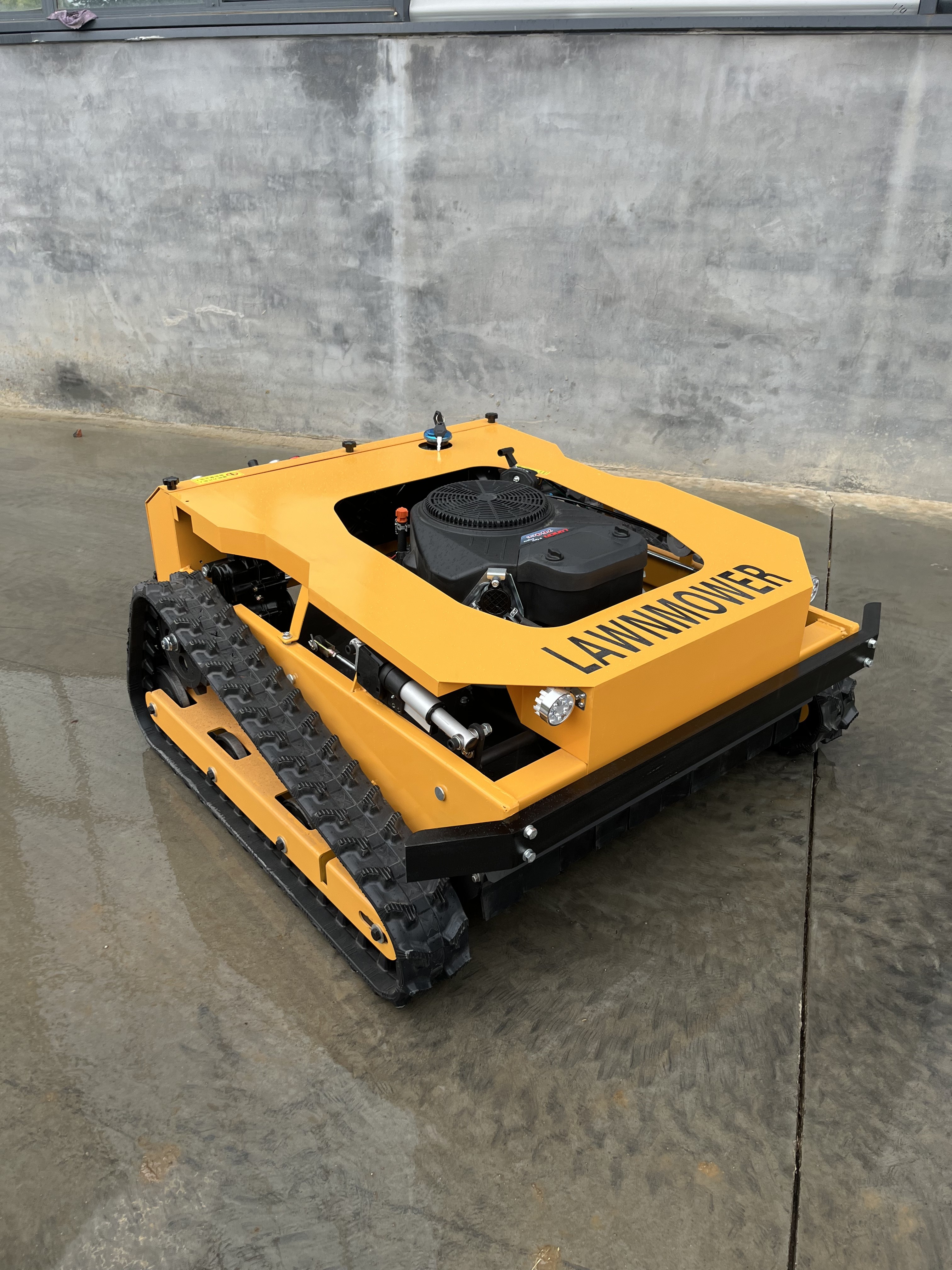 Pro Series flat-blade mower in industrial yellow